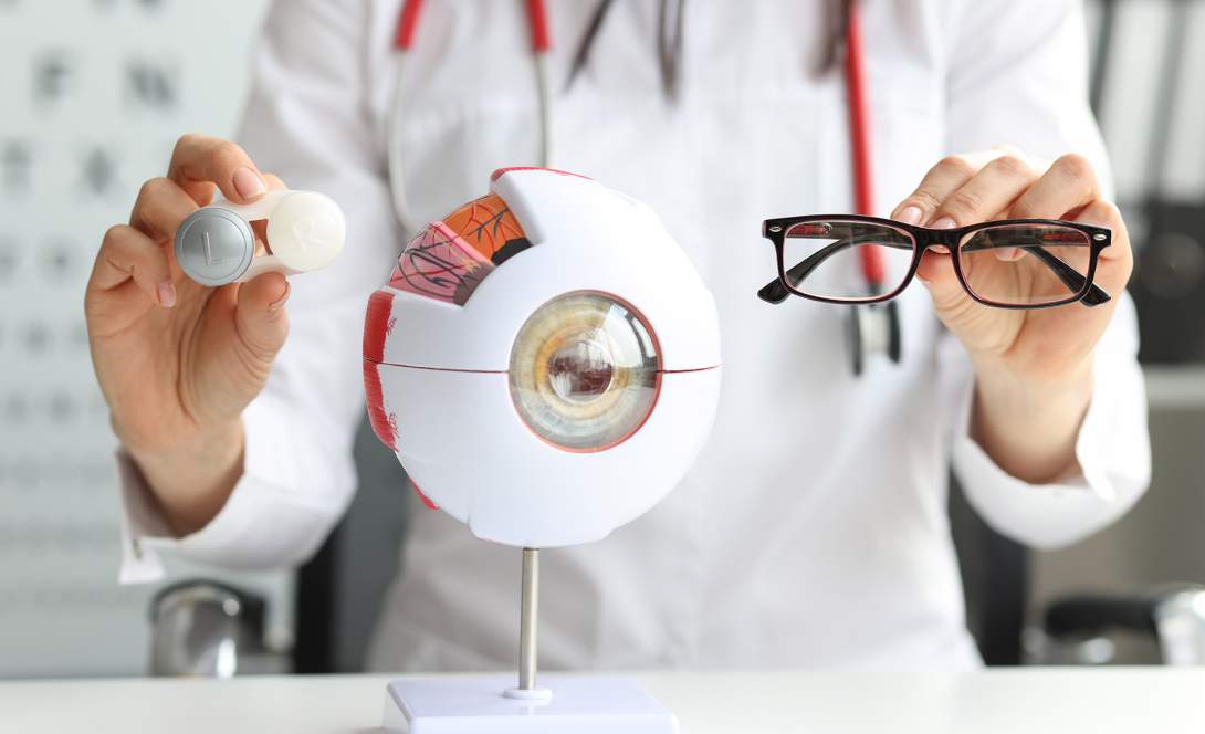 Vyšetrenie u optometristu alebo u očného lekára?